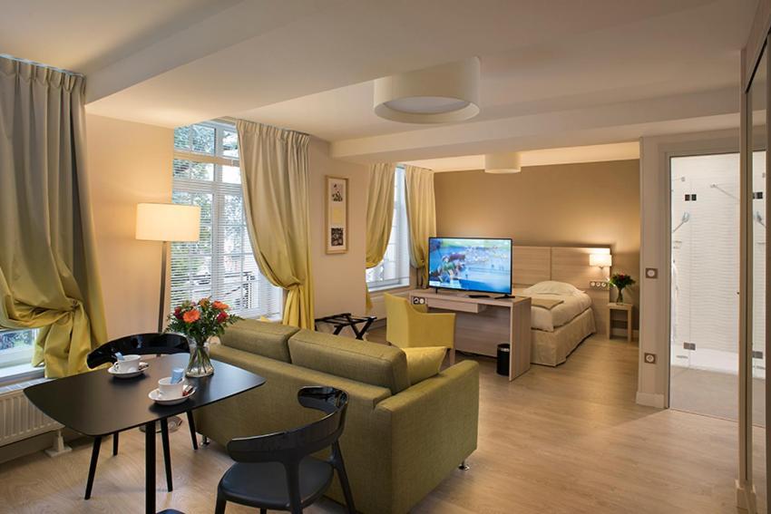 Aparthotel Domitys - Le Carillon D'Or Maubeuge Zewnętrze zdjęcie